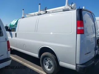 2024 Chevrolet Express Cargo with VIN 1GCWGAFPXR1274619, listed as a IAAI auction lot 41811735 with 11,970 mi miles and . Bid and sale history available at DreamBid. Image 14.