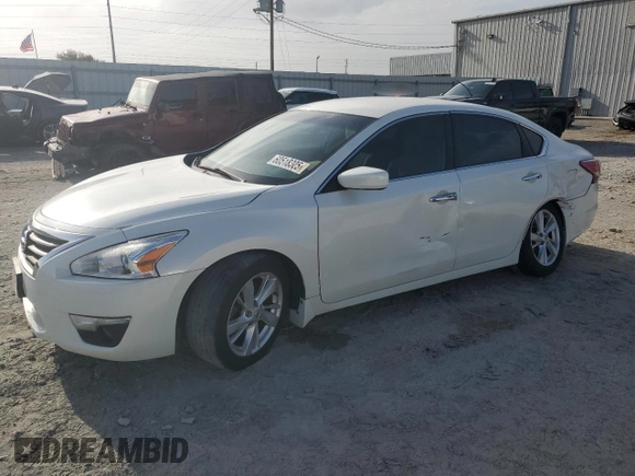 2015 Nissan Altima 2.5 with VIN 1N4AL3AP4FC183103, listed as a Copart auction lot 60518325 with 42,493 mi miles and Salvage title. Bid and sale history available at DreamBid. Image 1.