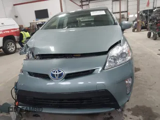 2015 Toyota Prius Four with VIN JTDKN3DU5F1877725, listed as a IAAI auction lot 41557495 with 32,729 mi miles and . Bid and sale history available at DreamBid. Image 12.