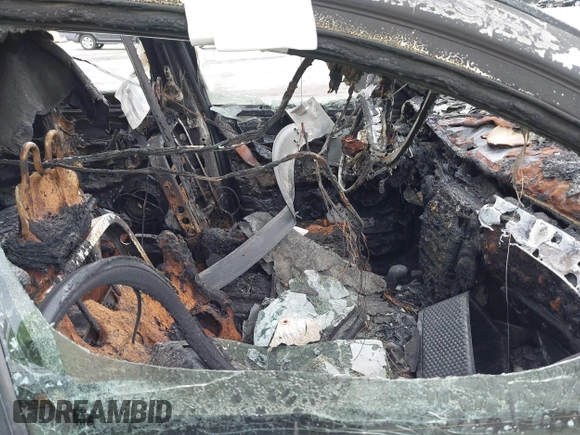 2005 Chrysler Pacifica Touring с VIN 2C8GF68485R445962, выставлен на аукционе IAAI как лот 41866498 с пробегом Не указан миль и . История ставок и продаж доступна на DreamBid. Изображение 5.