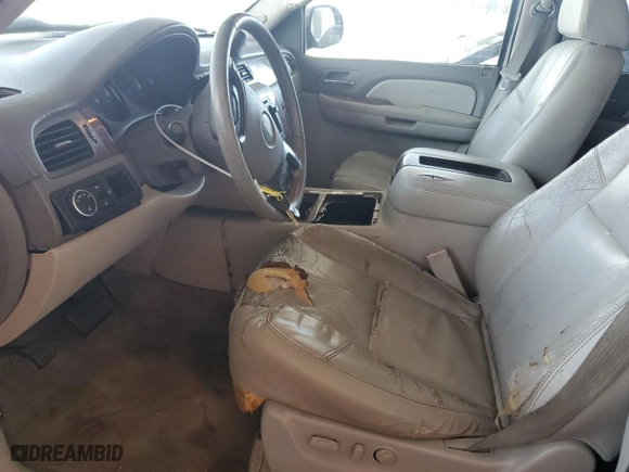 2007 Chevrolet Suburban LTZ with VIN 3GNFC16Y47G267093, listed as a Copart auction lot 77914934 with 188,405 mi miles and Salvage Title. Bid and sale history available at carsss.com. Image 7.