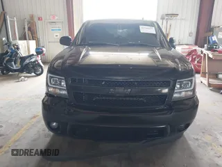 2007 Chevrolet Tahoe LT z VIN 1GNFK13087R105226, wystawiony jako IAAI lot #42580197 z przebiegiem 230 762 mil mil oraz . Historia ofert i sprzedaży dostępna na DreamBid. Obrazek 6.