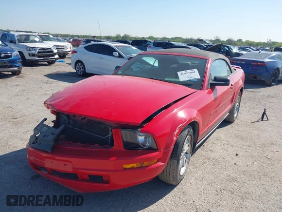 2008 Ford Mustang Deluxe with VIN 1ZVHT84NX85143404, listed as a IAAI auction lot 41977601 with 111,457 mi miles and . Bid and sale history available at carsss.com. Image 17.
