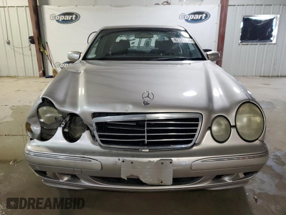 2002 Mercedes-Benz E 320 with VIN WDBJF65J52B497463, listed as a Copart auction lot 82372014 with 201,131 mi miles and Salvage Title. Bid and sale history available at DreamBid. Image 5.