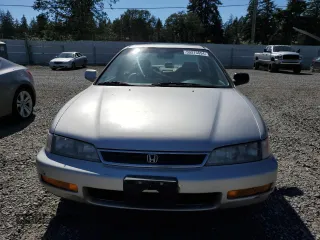 1996 Honda Accord EX with VIN 1HGCD5668TA091433, listed as a Copart auction lot 59375654 with 317,499 mi miles and Clean Title. Bid and sale history available at DreamBid. Image 5.