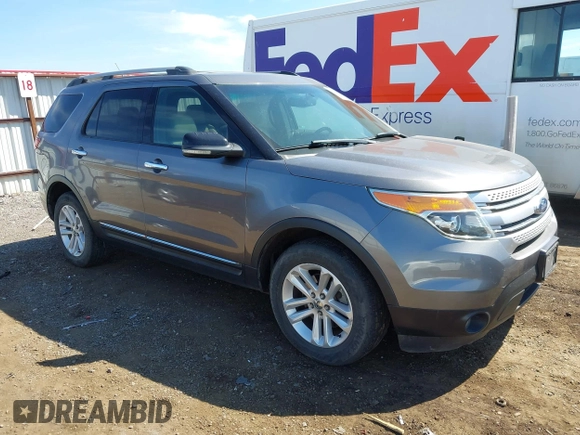 2011 Ford Explorer XLT z VIN 1FMHK8D82BGA47029, wystawiony jako IAAI lot #42680547 z przebiegiem 111 570 mil mil oraz . Historia ofert i sprzedaży dostępna na DreamBid. Obrazek 1.