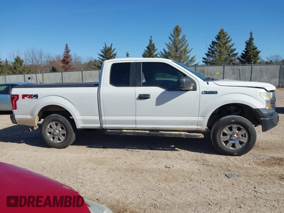 2016 Ford F-150 XLT z VIN 1FTFX1EF9GFB30570, wystawiony jako IAAI lot #42041601 z przebiegiem 172 478 mil mil oraz . Historia ofert i sprzedaży dostępna na DreamBid. Obrazek 13.