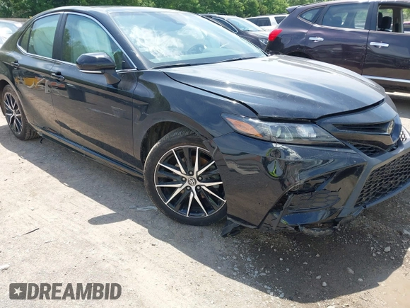 2023 Toyota Camry SE z VIN 4T1T11AK9PU721786, wystawiony jako IAAI lot #42279812 z przebiegiem 30 707 mil mil oraz . Historia ofert i sprzedaży dostępna na DreamBid. Obrazek 1.