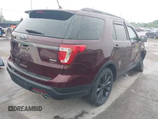 2018 Ford Explorer XLT z VIN 1FM5K8D87JGC67946, wystawiony jako IAAI lot #42615709 z przebiegiem 39 872 mil mil oraz . Historia ofert i sprzedaży dostępna na DreamBid. Obrazek 4.