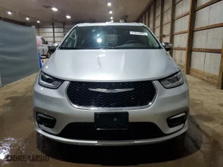 2023 Chrysler Pacifica Hybrid Limited with VIN 2C4RC1S70PR592370, listed as a Copart auction lot 47814885 with 31,876 mi miles and Salvage Title. Bid and sale history available at carsss.com. Image 5.