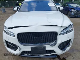2017 Jaguar F-Pace 35t R-Sport с VIN SADCL2BV5HA064702, выставлен на аукционе IAAI как лот 42711257 с пробегом 99 586 миль миль и . История ставок и продаж доступна на DreamBid. Изображение 6.