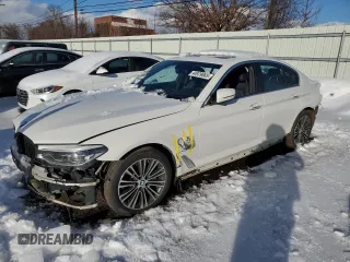 2017 BMW 5 Series 530i xDrive with VIN WBAJA7C39HG904946, listed as a Copart auction lot 44979865 with 132,890 mi miles and Salvage Title. Bid and sale history available at carsss.com. Image 1.