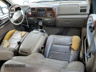 2002 Ford F-350 XL with VIN 1FTSW31S12EC95592, listed as a Copart auction lot 87092644 with 212,043 mi miles and Clean title. Bid and sale history available at DreamBid. Image 8.