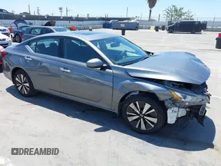 2020 Nissan Altima SV with VIN 1N4BL4DV6LC189839, listed as a IAAI auction lot 42617747 with 69,953 mi miles and . Bid and sale history available at DreamBid. Image 1.