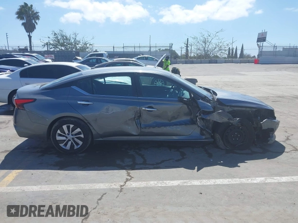 2020 Nissan Altima S with VIN 1N4BL4BVXLC237264, listed as a IAAI auction lot 41813608 with 97,618 mi miles and . Bid and sale history available at DreamBid. Image 13.