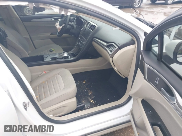 2020 Ford Fusion SE with VIN 3FA6P0H76LR154018, listed as a IAAI auction lot 42175889 with 65,187 mi miles and . Bid and sale history available at DreamBid. Image 5.