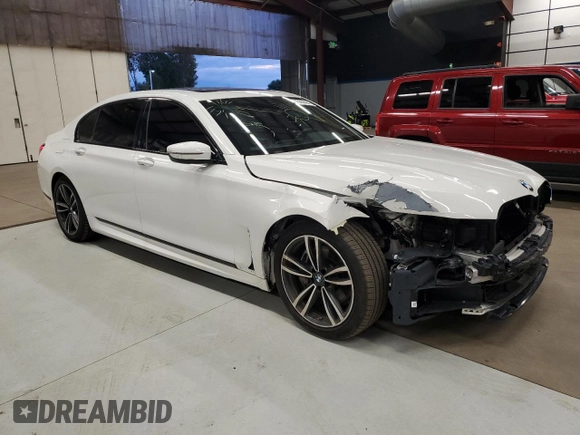 2020 BMW 7 Series 740i xDrive with VIN WBA7T4C02LCD70555, listed as a Copart auction lot 75666484 with 50,847 mi miles and Clean title. Bid and sale history available at DreamBid. Image 4.