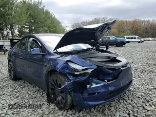 2024 Tesla Model Y Performance z VIN 7SAYGDEF6RA268195, wystawiony jako Copart lot #53211075 z przebiegiem Nie podano mil oraz Szkoda całkowita • Salvage title. Historia ofert i sprzedaży dostępna na DreamBid. Obrazek 12.