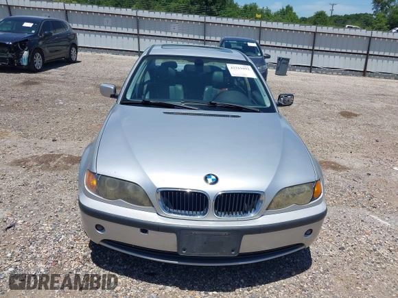 2003 BMW 3 Series 325i z VIN WBAEV334X3KL87573, wystawiony jako IAAI lot #42311092 z przebiegiem 262 326 mil mil oraz . Historia ofert i sprzedaży dostępna na DreamBid. Obrazek 12.