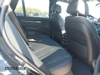 2017 BMW X5 xDrive50i z VIN 5UXKR6C32H0U13751, wystawiony jako IAAI lot #41834968 z przebiegiem 112 155 mil mil oraz . Historia ofert i sprzedaży dostępna na DreamBid. Obrazek 8.