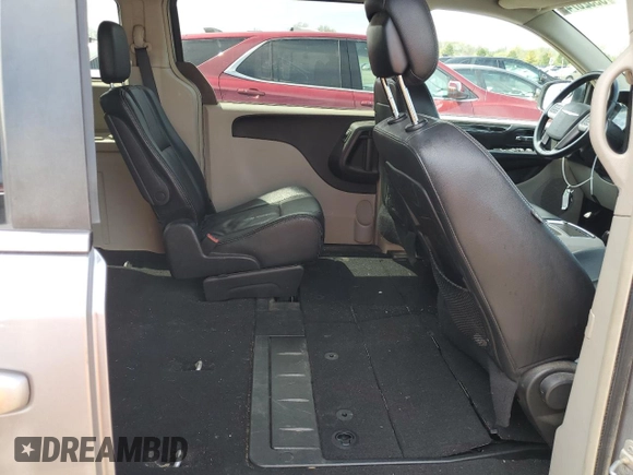 2014 Chrysler Town & Country Touring with VIN 2C4RC1BG8ER442049, listed as a Copart auction lot 55328745 with 229,762 mi miles and Clean Title. Bid and sale history available at DreamBid. Image 11.