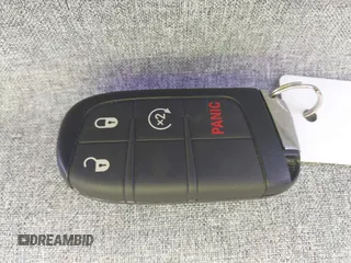 2023 Jeep Compass Latitude Lux z VIN 3C4NJDFN8PT531229, wystawiony jako IAAI lot #42383427 z przebiegiem 6 979 mil mil oraz . Historia ofert i sprzedaży dostępna na DreamBid. Obrazek 11.
