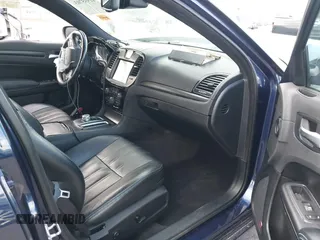 2016 Chrysler 300 with VIN 2C3CCABG9GH320822, listed as a IAAI auction lot 41935703 with 95,164 mi miles. Bid and sale history available at carsss.com. Image 5.