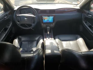 2008 Chevrolet Impala LT with VIN 2G1WC583989158313, listed as a Copart auction lot 48546645 with 176,787 mi miles and Salvage Title. Bid and sale history available at DreamBid. Image 8.