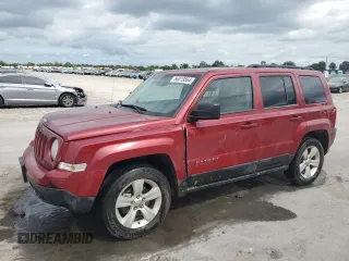 2014 Jeep Patriot Latitude with VIN 1C4NJRFB8ED845677, listed as a Copart auction lot 66019864 with 188,587 mi miles and Salvage Title. Bid and sale history available at carsss.com. Image 1.