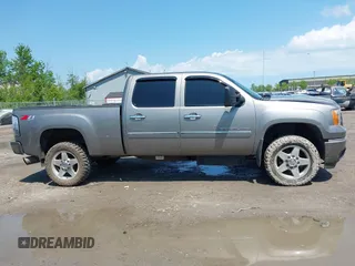 2013 GMC Sierra 2500HD Denali with VIN 1GT125E80DF154320, listed as a IAAI auction lot 42264742 with 171,013 mi miles and . Bid and sale history available at DreamBid. Image 13.