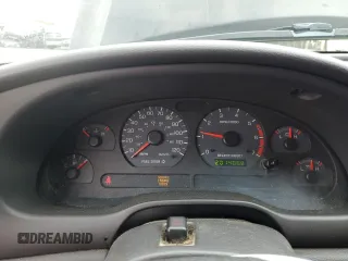 2003 Ford Mustang Deluxe z VIN 1FAFP44433F364091, wystawiony jako Copart lot #54061935 z przebiegiem 201 406 mil mil oraz Szkoda całkowita • Salvage title. Historia ofert i sprzedaży dostępna na DreamBid. Obrazek 9.