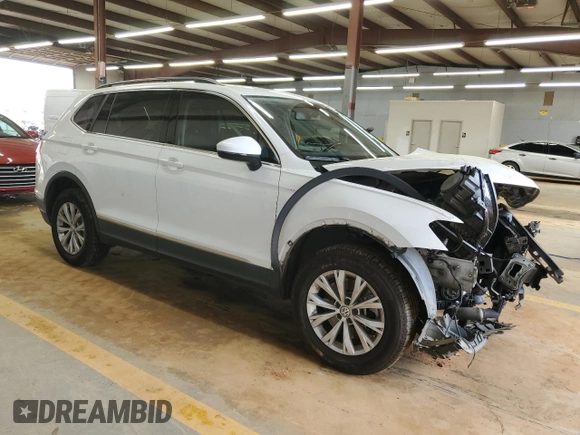 2018 Volkswagen Tiguan SEL with VIN 3VV3B7AX5JM114958, listed as a Copart auction lot 51673965 with 85,686 mi miles and Salvage title. Bid and sale history available at DreamBid. Image 4.