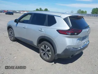 2022 Nissan Rogue SV with VIN 5N1BT3BB8NC674415, listed as a IAAI auction lot 42039611 with 68,146 mi miles. Bid and sale history available at carsss.com. Image 3.