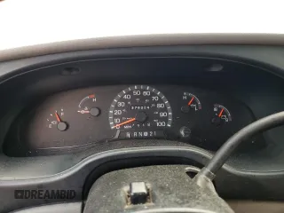 2002 Ford Econoline Passenger XL с VIN 1FMRE11272HB81824, выставлен на аукционе Copart как лот 89143725 с пробегом 376 224 миль миль и Чистый • Clean title. История ставок и продаж доступна на DreamBid. Изображение 9.