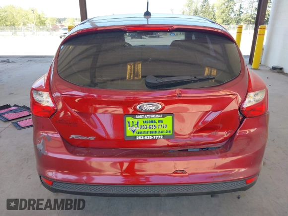 2014 Ford Focus SE with VIN 1FADP3K20EL325286, listed as a IAAI auction lot 42076013 with 119,271 mi miles. Bid and sale history available at carsss.com. Image 16.