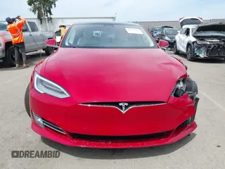 2018 Tesla Model S 75D with VIN 5YJSA1E29JF273494, listed as a IAAI auction lot 42246104 with 93,870 mi miles and . Bid and sale history available at DreamBid. Image 12.