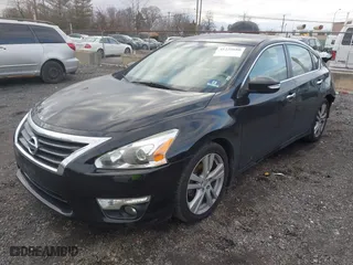2013 Nissan Altima 3.5 SL with VIN 1N4BL3AP1DC118307, listed as a IAAI auction lot 41235680 with 131,079 mi miles. Bid and sale history available at carsss.com. Image 2.