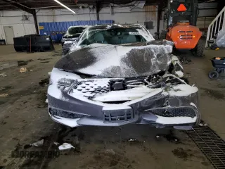 2020 Acura TLX w/Technology Pkg with VIN 19UUB1F59LA001720, listed as a Copart auction lot 45046615 with 128,218 mi miles and Salvage Title. Bid and sale history available at carsss.com. Image 5.