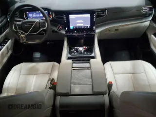 2025 Jeep Wagoneer с VIN 1C4SJVAP2SS501641, выставлен на аукционе Copart как лот 52308455 с пробегом 2 705 миль миль и Списание • Salvage title. История ставок и продаж доступна на DreamBid. Изображение 8.