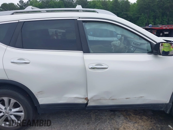 2014 Nissan Rogue S z VIN 5N1AT2MT5EC790814, wystawiony jako IAAI lot #42251174 z przebiegiem 176 340 mil mil oraz . Historia ofert i sprzedaży dostępna na DreamBid. Obrazek 13.
