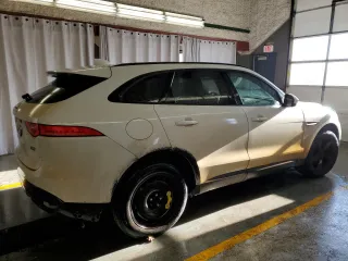 2018 Jaguar F-PACE 25t Premium with VIN SADCJ2FX1JA328814, listed as a Copart auction lot 48051255 with 96,428 mi miles and Clean Title. Bid and sale history available at carsss.com. Image 3.