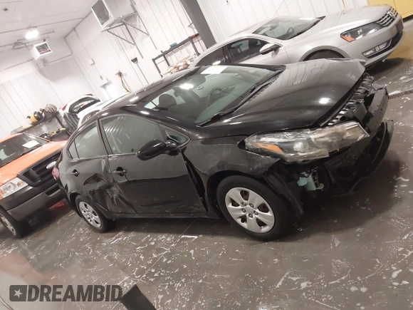 2018 Kia Forte LX with VIN 3KPFK4A78JE175080, listed as a IAAI auction lot 41862412 with 68,346 mi miles. Bid and sale history available at carsss.com. Image 13.