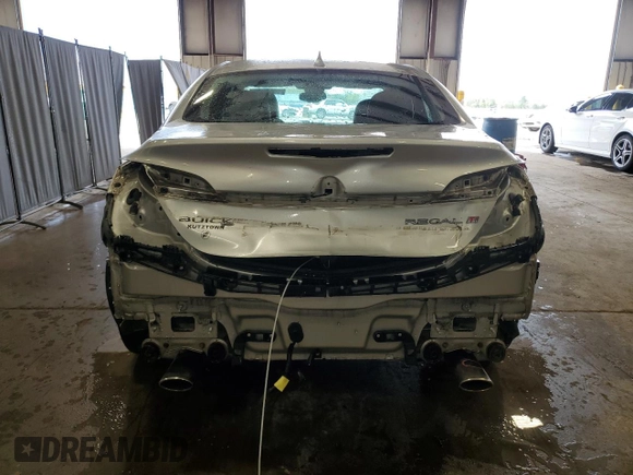 2014 Buick Regal z VIN 2G4GK5EXXE9299467, wystawiony jako Copart lot #53897085 z przebiegiem 123 800 mil mil oraz Szkoda całkowita • Salvage title. Historia ofert i sprzedaży dostępna na DreamBid. Obrazek 6.