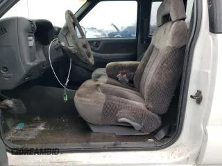 1996 GMC Sonoma SLS with VIN 1GTCS19X3TK531229, listed as a Copart auction lot 41438365 with 0 mi miles and Salvage Title. Bid and sale history available at carsss.com. Image 7.
