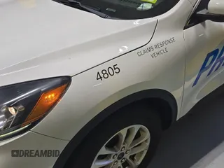 2020 Ford Escape SE z VIN 1FMCU9G66LUB14805, wystawiony jako IAAI lot #42388285 z przebiegiem 50 819 mil mil oraz . Historia ofert i sprzedaży dostępna na DreamBid. Obrazek 2.