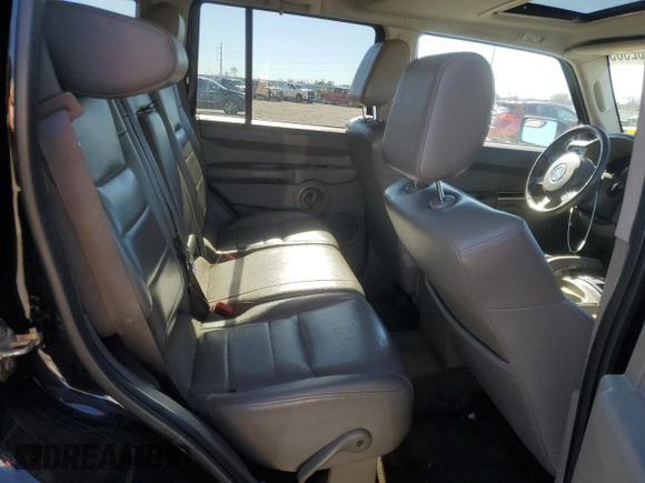 2007 Jeep Commander Sport with VIN 1J8HH48P47C614040, listed as a Copart auction lot 43062385 with 142,837 mi miles and Salvage Title. Bid and sale history available at carsss.com. Image 11.