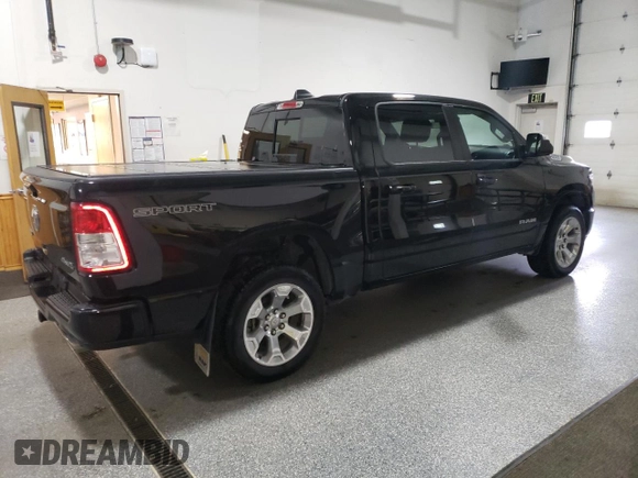 2021 Ram 1500 Big Horn z VIN 1C6SRFFT1MN804715, wystawiony jako Copart lot #59614715 z przebiegiem 66 735 mil mil oraz Czysty tytuł • Clean title. Historia ofert i sprzedaży dostępna na DreamBid. Obrazek 3.