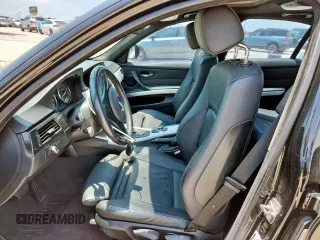 2010 BMW 3 Series 328i z VIN WBAPH5G53ANM71003, wystawiony jako Copart lot #60752595 z przebiegiem Nie podano mil oraz Szkoda całkowita • Salvage title. Historia ofert i sprzedaży dostępna na DreamBid. Obrazek 7.