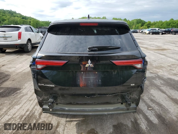 2023 Mitsubishi Outlander SE z VIN JA4J4UA87PZ011064, wystawiony jako Copart lot #56148365 z przebiegiem 28 144 mil mil oraz Szkoda całkowita • Salvage title. Historia ofert i sprzedaży dostępna na DreamBid. Obrazek 6.