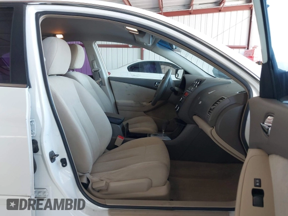 2010 Nissan Altima 2.5 S with VIN 1N4AL2AP2AN476876, listed as a IAAI auction lot 42071015 with 92,692 mi miles. Bid and sale history available at carsss.com. Image 5.